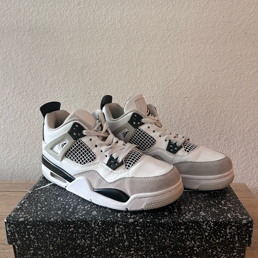 Jordan 4 military black